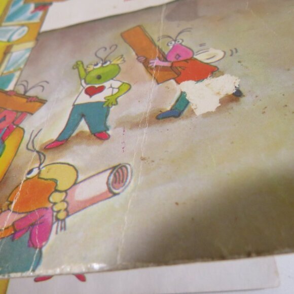 Twiddle Bugs at Work SESAME STREET community - Picture 2 of 12